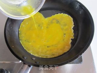 口蘑丝瓜炒鸡蛋的做法步骤：3