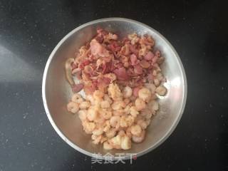 至尊培根虾仁披萨的做法步骤：7