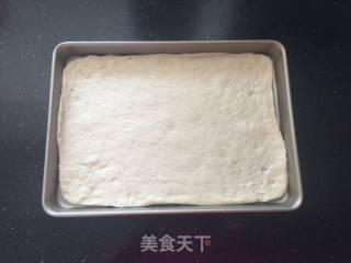 至尊培根虾仁披萨的做法步骤：12