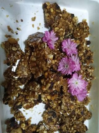 花生瓜子葡萄干糖的做法步骤：8