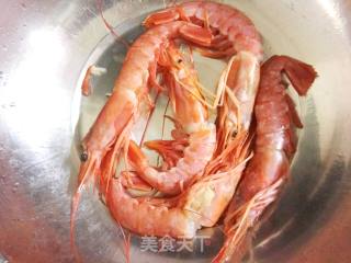 沙拉酱蒜蓉烤虾的做法步骤：1