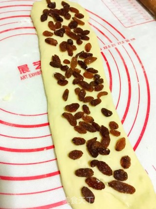 葡萄干土司的做法步骤：9