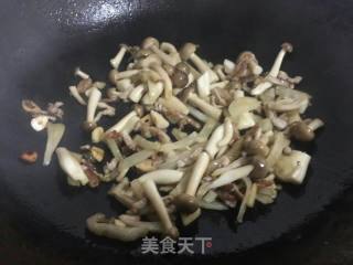 酸菜肉丝汤（开胃特效）的做法步骤：5