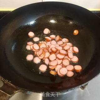 香肠煎鸡蛋的做法步骤：3