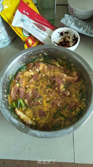象肉披萨的做法步骤：1