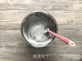 醇香黑米戚风蛋糕卷的做法步骤：8