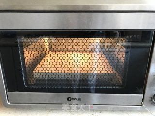 醇香黑米戚风蛋糕卷的做法步骤：10