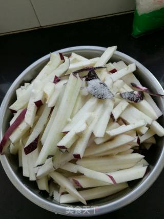 蒜香茄子的做法步骤：1