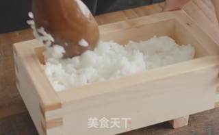 超美箱寿司的做法步骤：1
