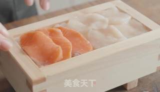 超美箱寿司的做法步骤：2