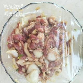 烤猪肉串的做法步骤：1