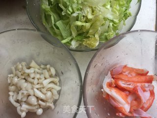 蟹柳生菜沙拉杯的做法步骤：5
