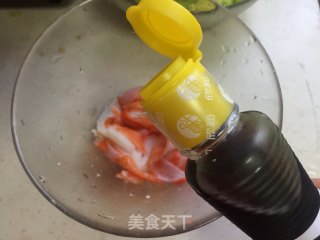 蟹柳生菜沙拉杯的做法步骤：7
