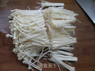 韭菜炒金针菇的做法步骤：2