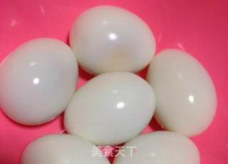 啤酒桂香卤蛋的做法步骤：1