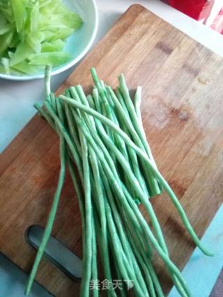 香辣菜豇豆（独家）的做法步骤：1