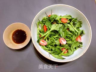 冰草圣女果沙拉的做法步骤：3