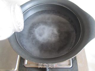 海米葱油拌藕片的做法步骤：2
