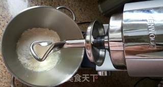 德国碱水面包的做法步骤：1