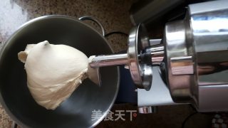 德国碱水面包的做法步骤：4