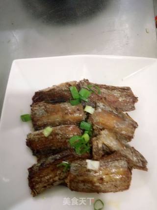 煎刀鱼的做法步骤：3