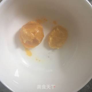 蟹黄豆腐的做法步骤：2