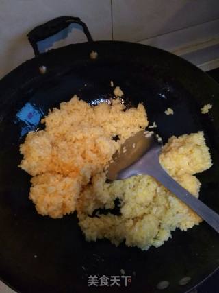 清爽鸡蛋火腿炒饭的做法步骤：2