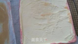幻彩草莓乳酪卷的做法步骤：19