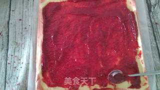 幻彩草莓乳酪卷的做法步骤：23