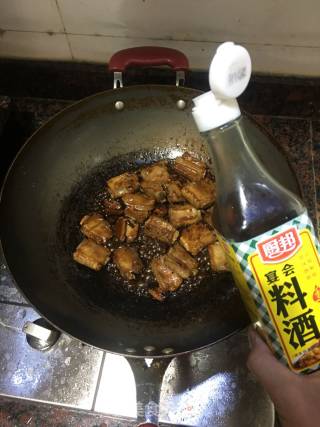 芋头焖排骨的做法步骤：2