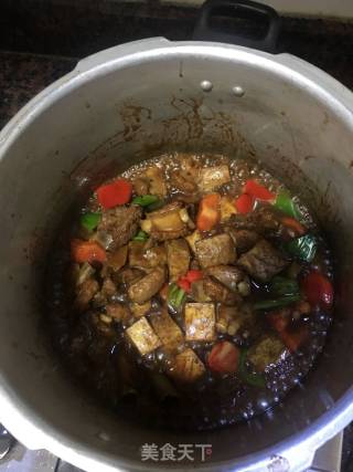 芋头焖排骨的做法步骤：4