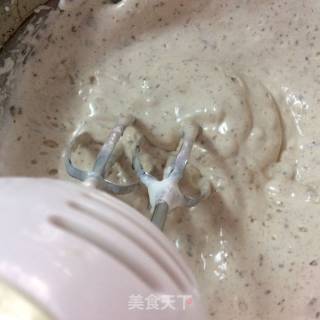 巧克力酱戚风蛋糕的做法步骤：10