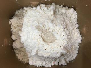 枸杞蔓越莓乳酪面包的做法步骤：1