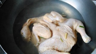脆皮烧鸡的做法步骤：3