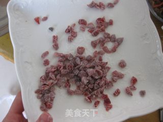 蔓越莓瑞士卷的做法步骤：1