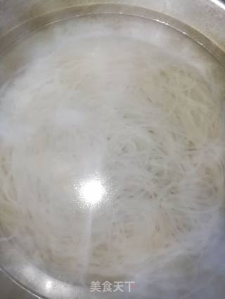 简易酸辣粉的做法步骤：4