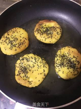 南瓜饼的做法步骤：7