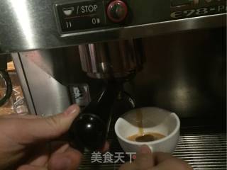 卡布奇诺咖啡的做法步骤：4