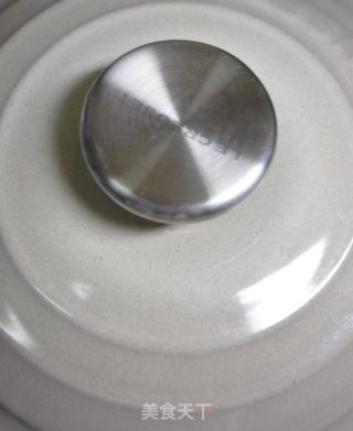 CoCoLc的私菜食谱经－－干锅九层塔鸡肉薯块【肉桂罗勒版】的做法步骤：7