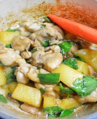 CoCoLc的私菜食谱经－－干锅九层塔鸡肉薯块【肉桂罗勒版】的做法步骤：12