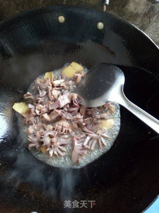 蒜薹炒鸭肫的做法步骤：4