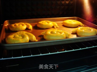 蜗牛卡通小面包的做法步骤：17