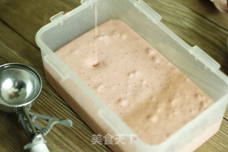 草莓巧克力冰淇淋的做法步骤：16