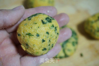 蒲公英贴饼子的做法步骤：7