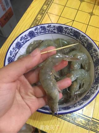 原味烤大虾的做法步骤：2