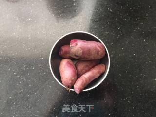 黑加仑紫薯软欧的做法步骤：1