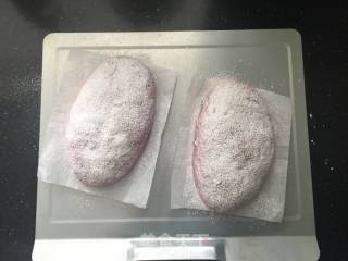 黑加仑紫薯软欧的做法步骤：15