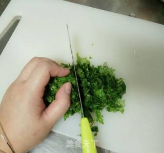 艾叶煎蛋????的做法步骤：5