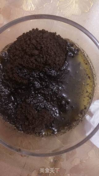 草莓慕斯的做法步骤：2
