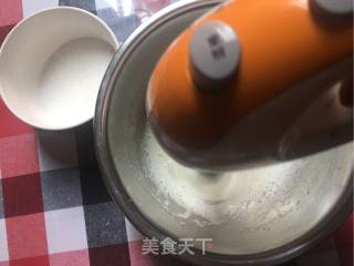 樱花蛋白糖的做法步骤：2